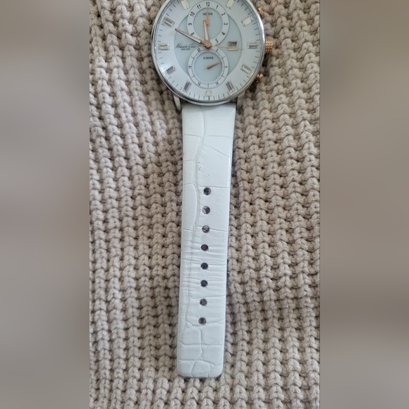 Kenneth Cole Classic Silver Dial Watch - Picture 4 of 8